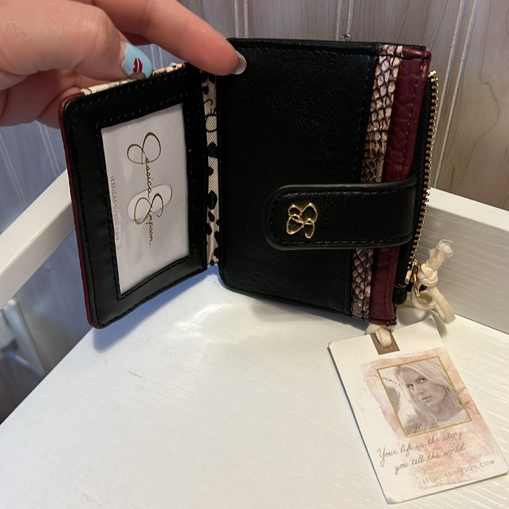 Jessica Simpson Snake skin snap wallet NWT - Picture 2 of 4